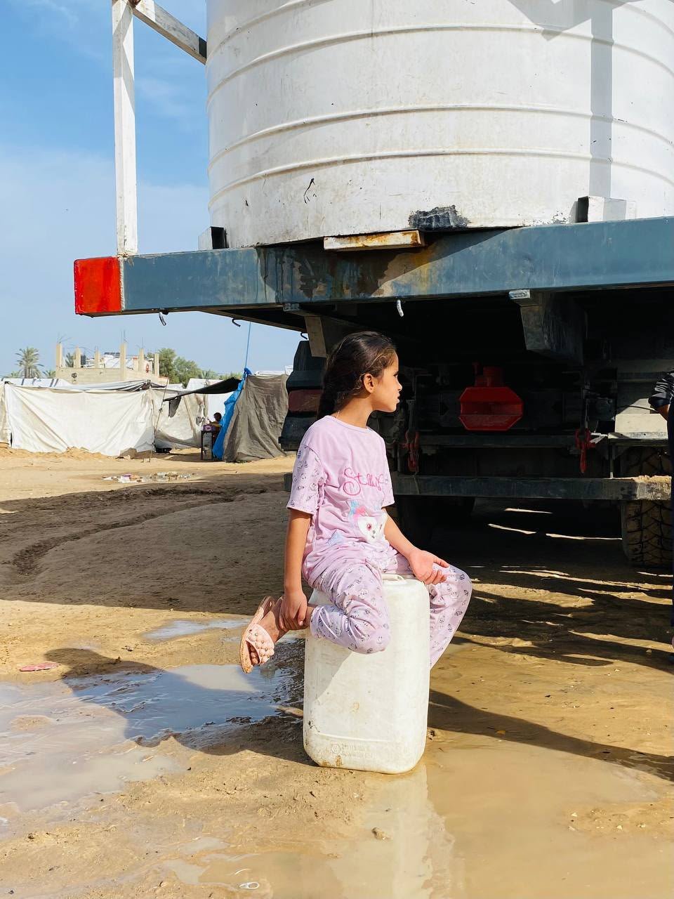 POD Provides Daily Water Supplies to Displacement Camps in Central and Southern Gaza